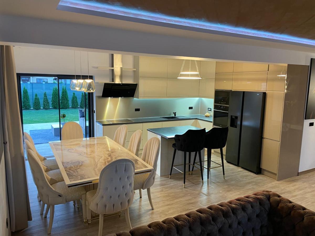 Class Luxury Residence Сату-Маре Экстерьер фото